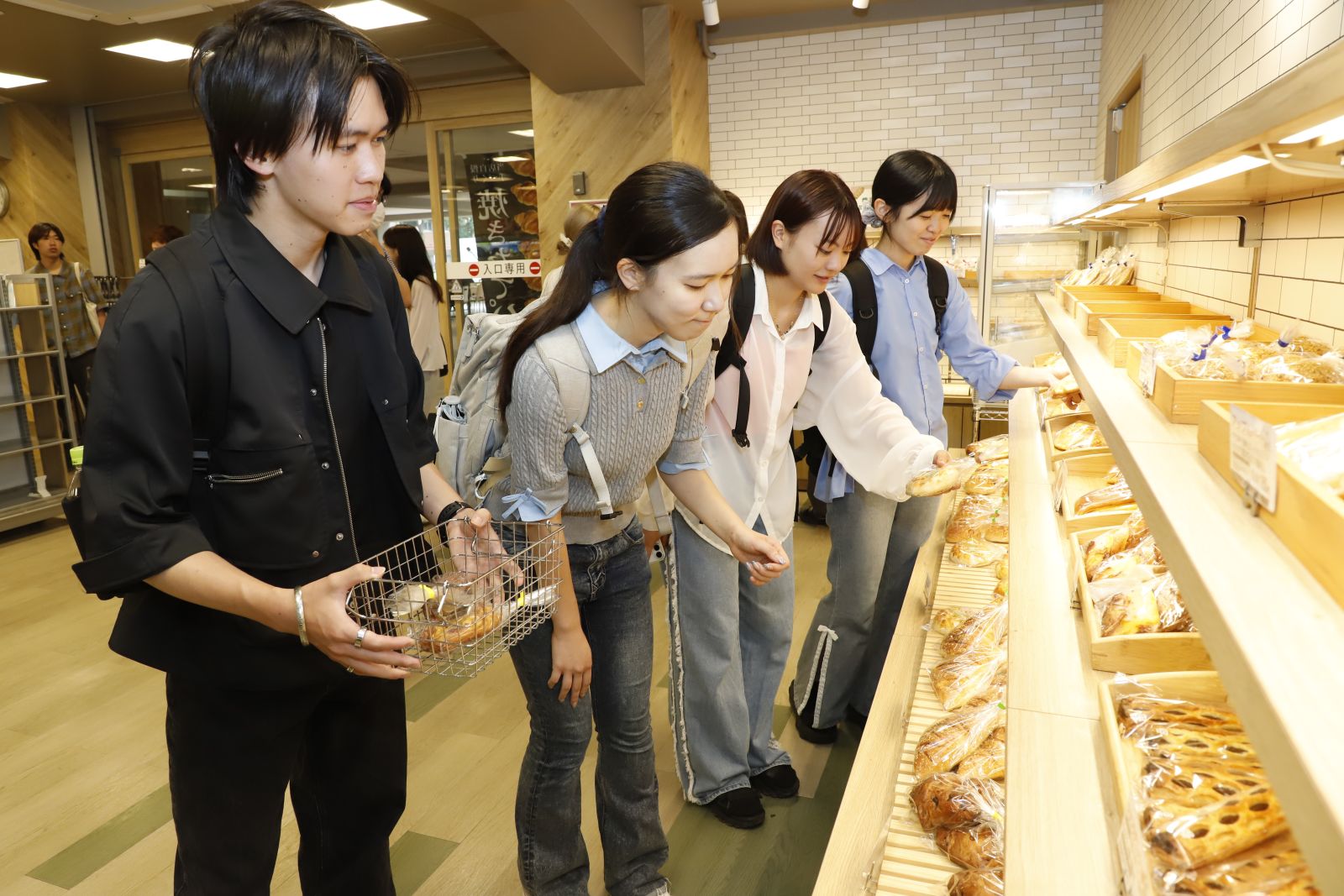 コンビニ｜食堂・コンビニ｜近畿大学生活協同組合